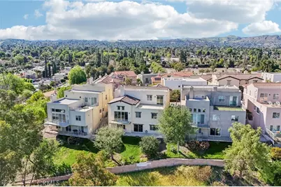 5692 Como, Woodland Hills, CA 91367 - Photo 57