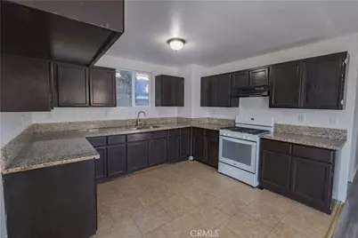 149 W Colden Avenue, Los Angeles, CA 90003 - Photo 9