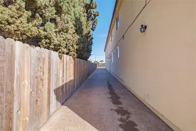 149 W Colden Avenue, Los Angeles, CA 90003 - Photo 35