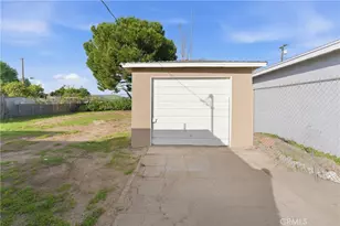 2147 S Towne, Pomona, CA 91766 - Photo 31