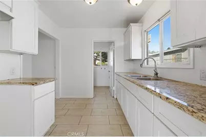 2147 S Towne, Pomona, CA 91766 - Photo 5