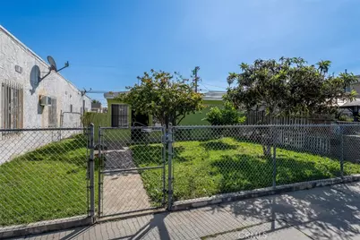 10208 S San Pedro Street, Los Angeles, CA 90003 - Photo 1