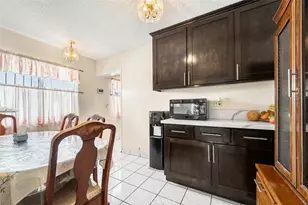 10208 S San Pedro St, Los Angeles, CA 90003 - Photo 9