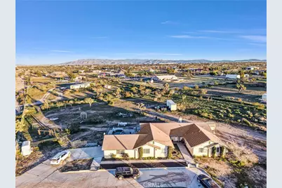 10439 Mesa, Oak Hills, CA 92344 - Photo 33