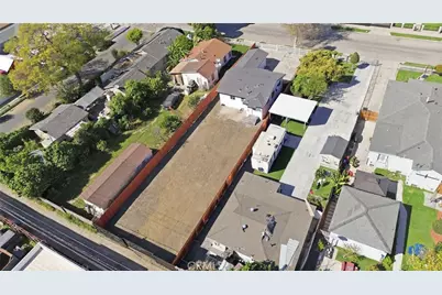 910 E 107th Street, Los Angeles, CA 90002 - Photo 43