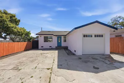 910 E 107th Street, Los Angeles, CA 90002 - Photo 3