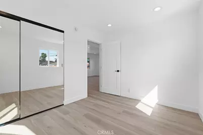 910 E 107th Street, Los Angeles, CA 90002 - Photo 27