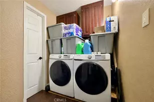 6926 Compton Ave, Los Angeles, CA 90001 - Photo 25