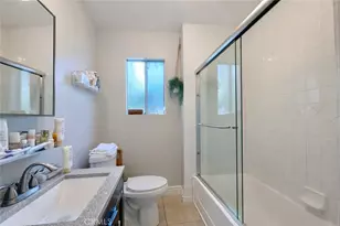 412 W 104th St, Los Angeles, CA 90003 - Photo 11