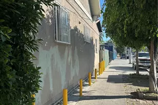 736 W 41st Pl, Los Angeles, CA 90037 - Photo 3