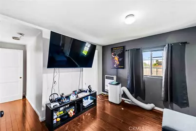 736 W 41st Place, Los Angeles, CA 90037 - Photo 29