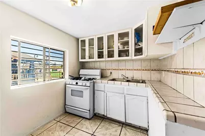 736 W 41st Place, Los Angeles, CA 90037 - Photo 27