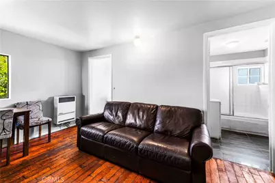 736 W 41st Place, Los Angeles, CA 90037 - Photo 21