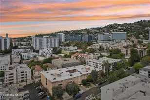 1121 N Olive Dr, West Hollywood, CA 90069 - Photo 39