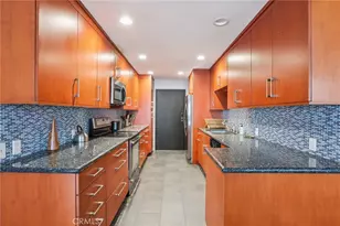 1121 N Olive Dr, West Hollywood, CA 90069 - Photo 9