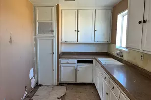 1151 Flora, Barstow, CA 92311 - Photo 5