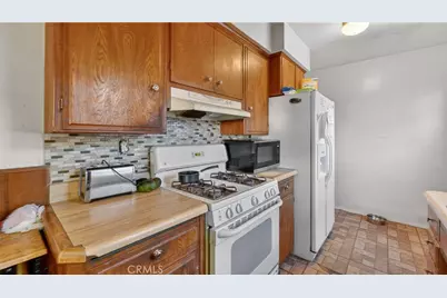 223 E Marker Street, Long Beach, CA 90805 - Photo 13