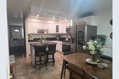 1795 W Glenoaks Avenue, Anaheim, CA 92801 - Photo 3