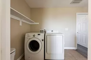 689 E 115, Los Angeles, CA 90059 - Photo 13