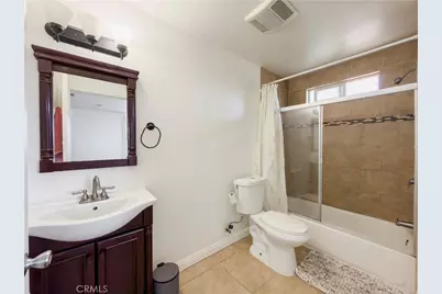 689 E 115, Los Angeles, CA 90059 - Photo 25