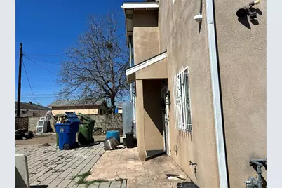 689 E 115, Los Angeles, CA 90059 - Photo 3