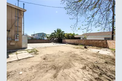 689 E 115, Los Angeles, CA 90059 - Photo 43