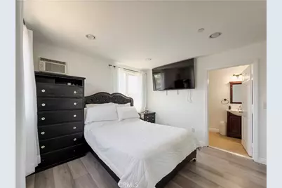 689 E 115, Los Angeles, CA 90059 - Photo 11