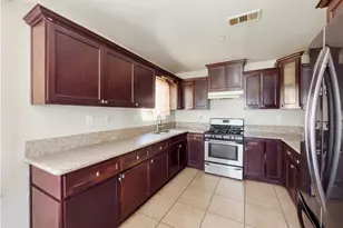 689 E 115, Los Angeles, CA 90059 - Photo 41