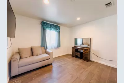689 E 115, Los Angeles, CA 90059 - Photo 33