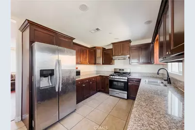 689 E 115, Los Angeles, CA 90059 - Photo 23