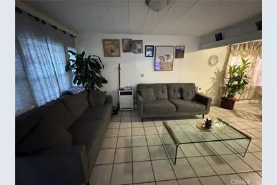 223 E 55th, Los Angeles, CA 90011 - Photo 15