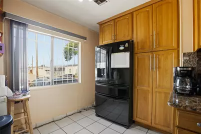 514 W 102nd St, Los Angeles, CA 90044 - Photo 11