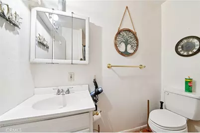 13944 Brightwell Ave, Paramount, CA 90723 - Photo 9