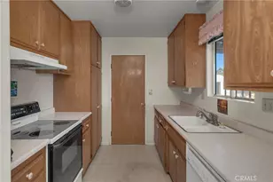 41278 Torrey Pine Ct, Hemet, CA 92544 - Photo 11