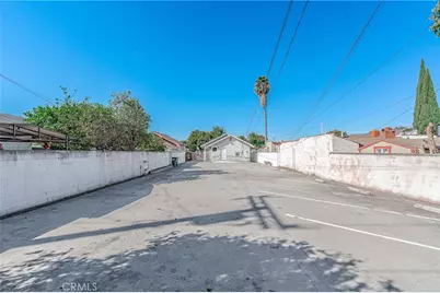 8464 California Avenue, South Gate, CA 90280 - Photo 39