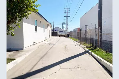 1118 E 77th, Los Angeles, CA 90001 - Photo 3