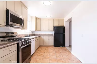 124 W Caldwell, Compton, CA 90220 - Photo 9