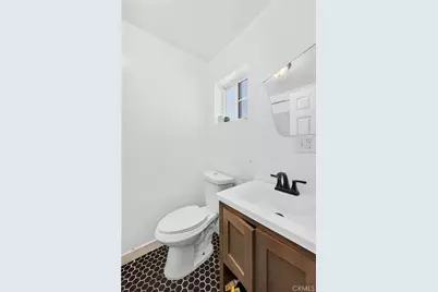 750 E 48th, Los Angeles, CA 90011 - Photo 11