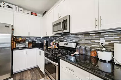 12945 Ivy Hill Court, Victorville, CA 92392 - Photo 7