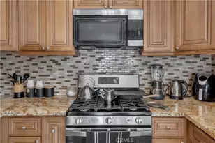 21931 Violeta Ave, Hawaiian Gardens, CA 90716 - Photo 17