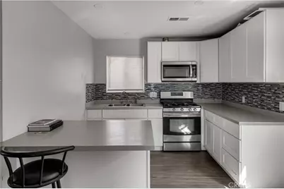 21931 Violeta Avenue, Hawaiian Gardens, CA 90716 - Photo 37