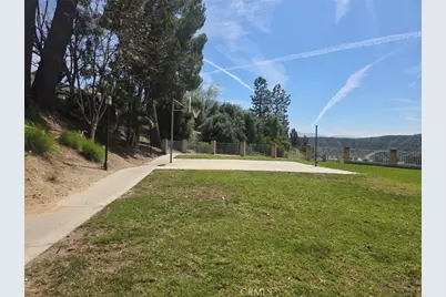 26938 Via Terraza, Saugus, CA 91350 - Photo 33