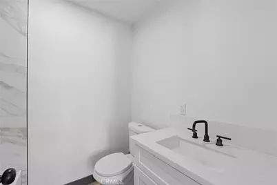 137 W 84th Place, Los Angeles, CA 90003 - Photo 19
