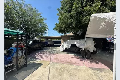 10673 Saticoy, Los Angeles, CA 91352 - Photo 13