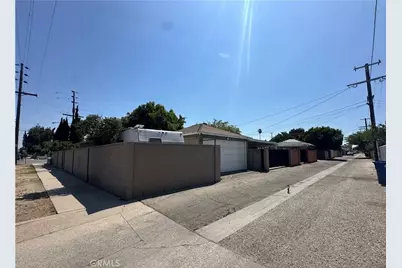 10673 Saticoy, Los Angeles, CA 91352 - Photo 21