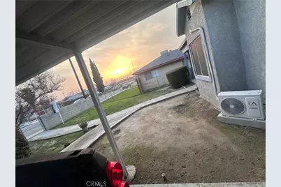 634 33rd, Bakersfield, CA 93301 - Photo 3