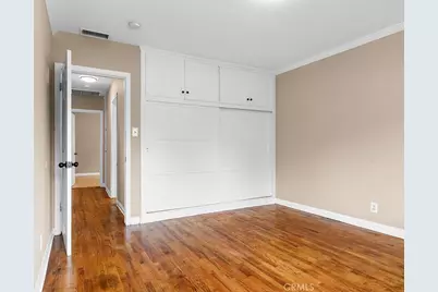16637 Victory Boulevard, Van Nuys, CA 91406 - Photo 9