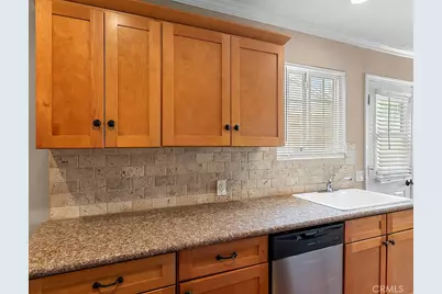 16637 Victory Boulevard, Van Nuys, CA 91406 - Photo 7