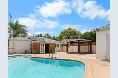 16637 Victory Boulevard, Van Nuys, CA 91406 - Photo 15