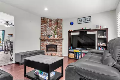 9903 Karmont, South Gate, CA 90280 - Photo 3